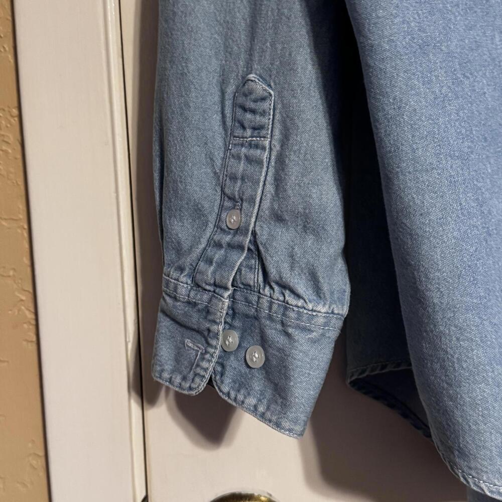 Vintage 90’s Bill Blass Women's Denim Shirt with Dog Embroidery Size Large - Picture 10 of 13